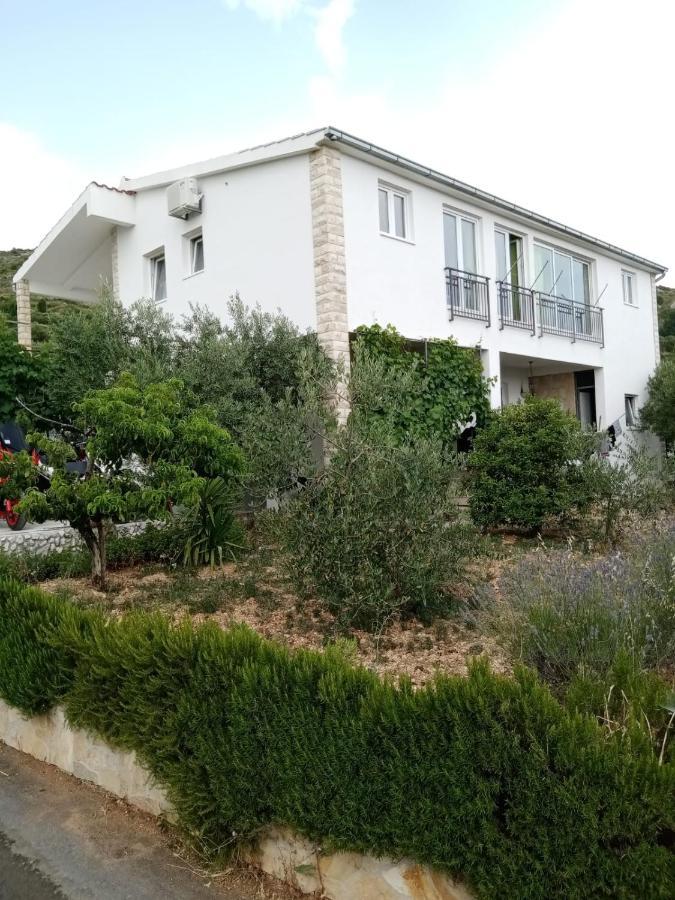 Apartment Andrea تروغير المظهر الخارجي الصورة